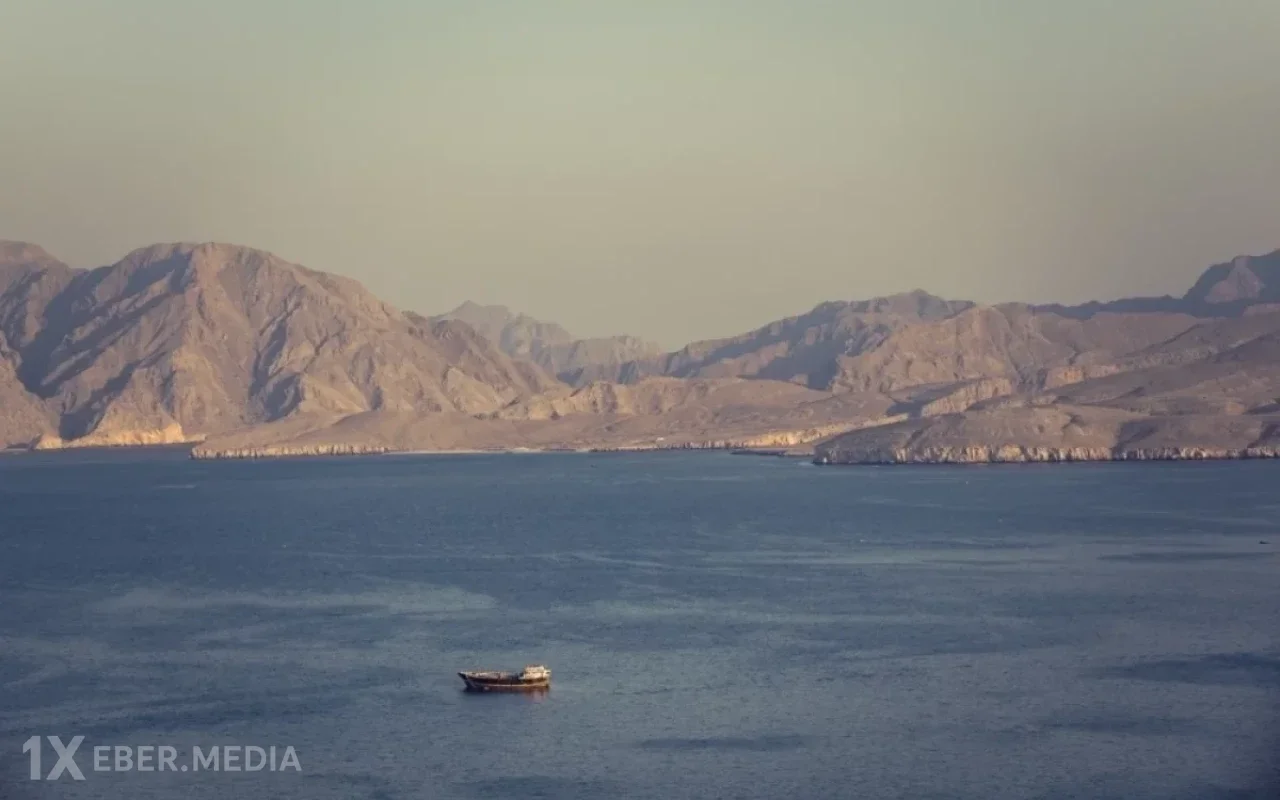 22 ölkə Hörmüz boğazının açılmasını tələb edir