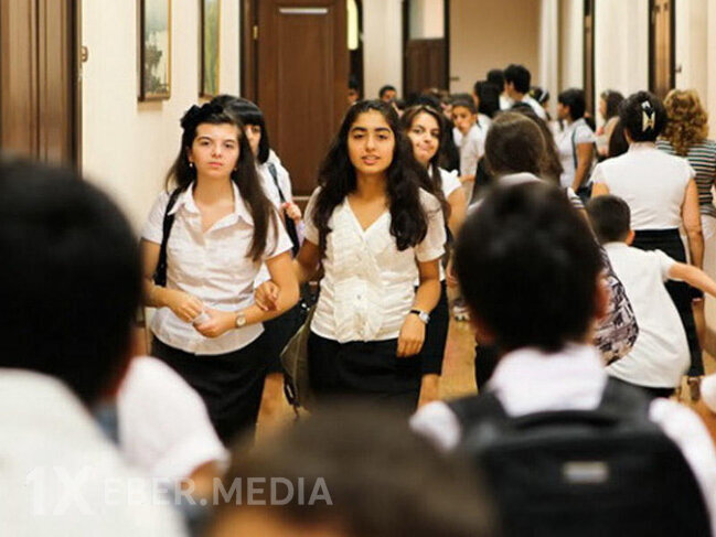 Tətilin son günü - Sabahdan məktəblərdə dərslər başlayır