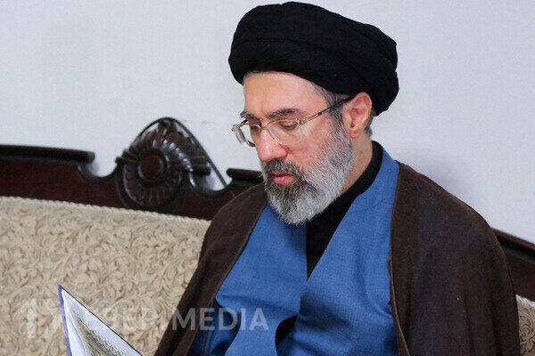 Xamenei yoxa çıxıb...