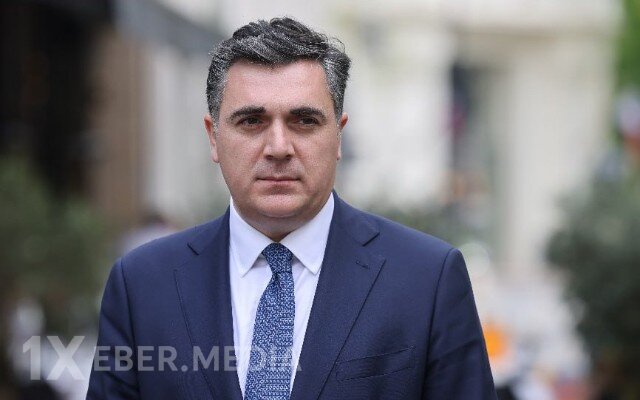 Keçmiş nazir eyni anda iki vəzifəyə təyin edildi