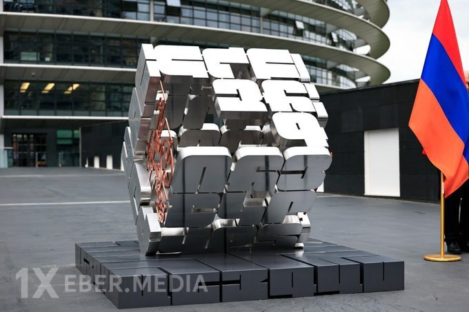 Strasburqda erməni əlifbasına abidə qoyulub