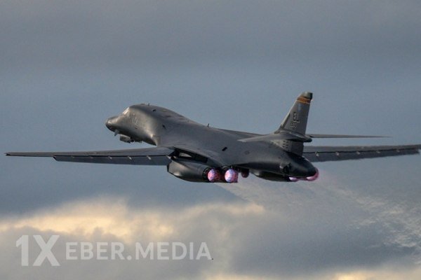 Fransa ABŞ-ın strateji bombardmançı təyyarələrinin İrana doğru gedərkən öz hava məkanından keçməsinə icazə verib