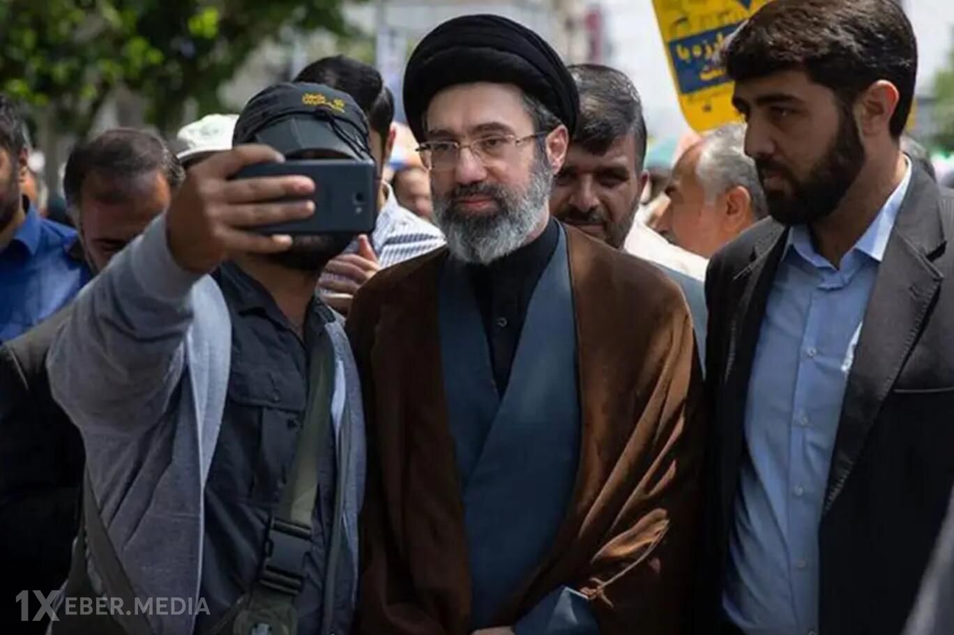 Yeni dini lider Müctəba Xamenei kimdir? – Dosye