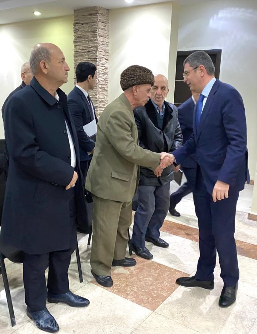 Elşən Salahov Şüvəlan sakinləri ilə görüşdü