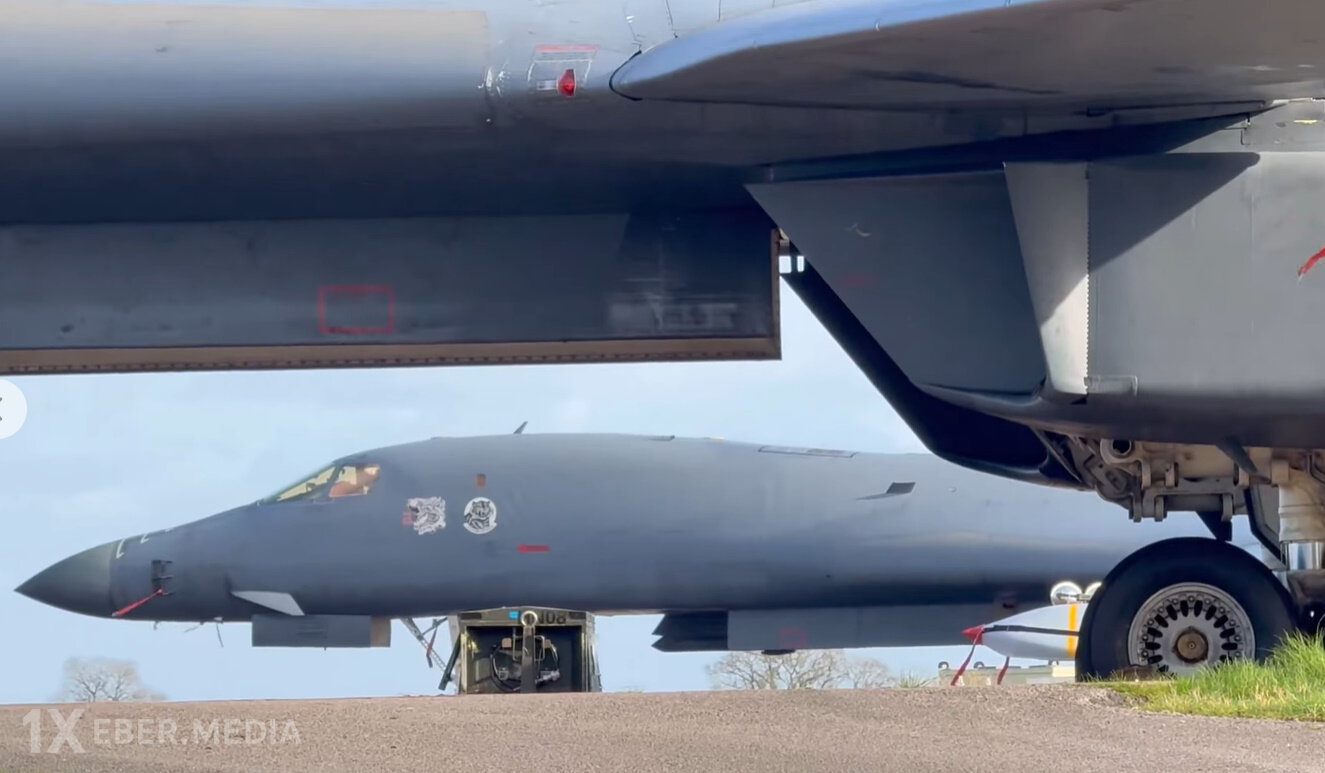 ABŞ İrana zərbələr endirmək üçün Britaniyaya 15 bombardmançı təyyarə göndərib