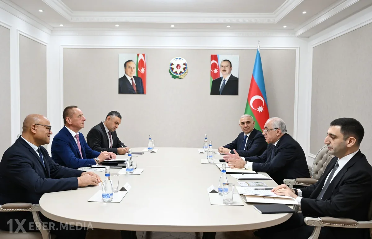 Əli Əsədov Tomas Konietzko ilə görüşdü