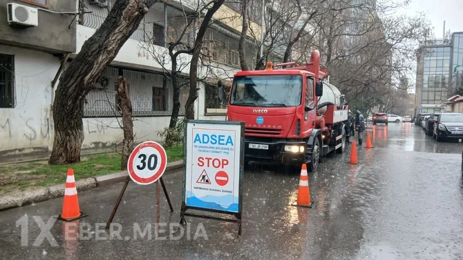 Küçələr yağış sularından təmizlənir-VİDEO