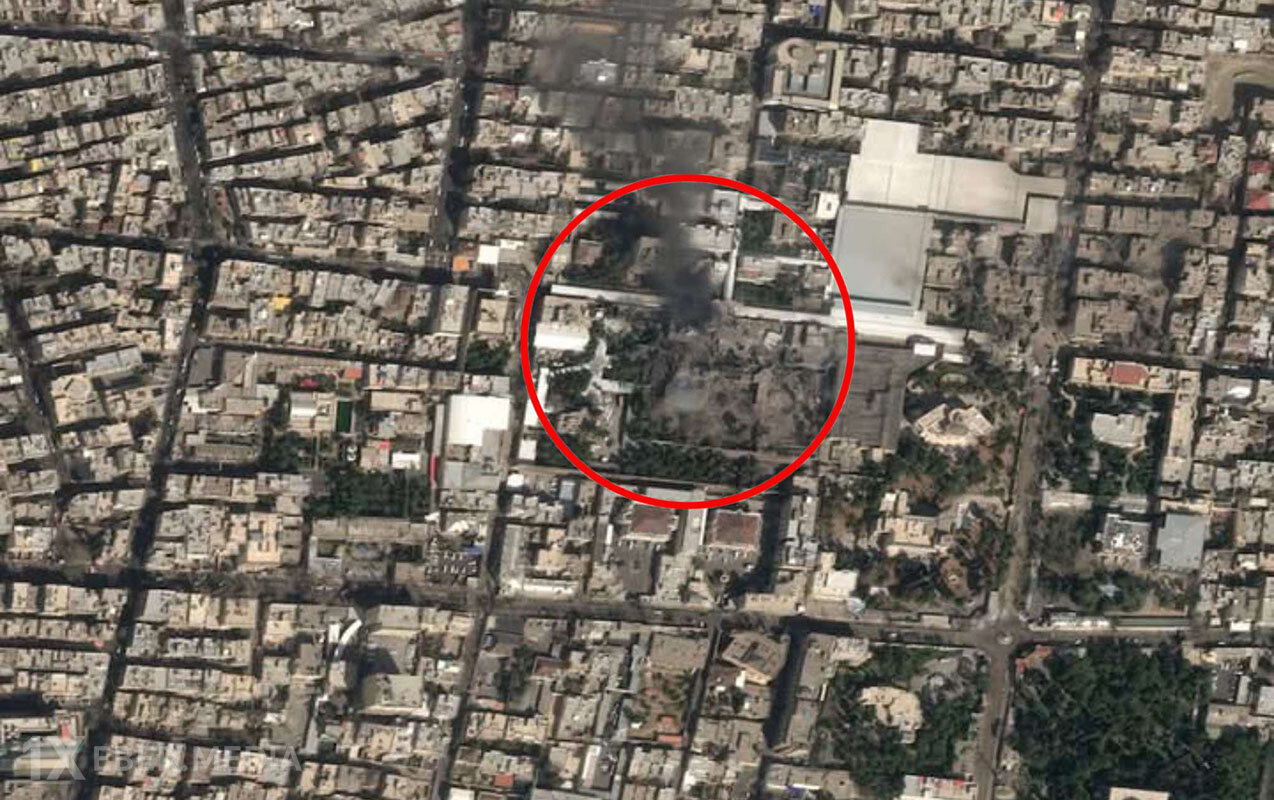 Xameneinin vurulmuş iqamətgahının peyk görüntüsü