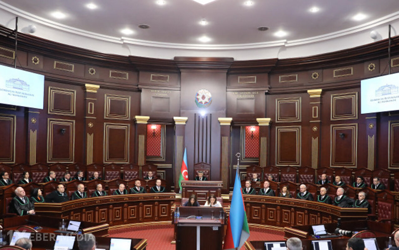 Yeni təyin edilən hakimlər and içdi - Fotolar