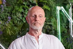 Qoblin İsrailə gedən rusları "yeniyetmə axmaqlığında" günahlandırdı