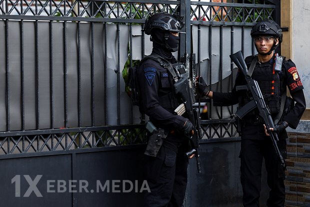 Bali adasında mefedron istehsalında şübhəli bilinən iki rus saxlanılıb