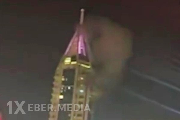 İrana məxsus pilotsuz təyyarə Dubay göydələninə çırpılıb