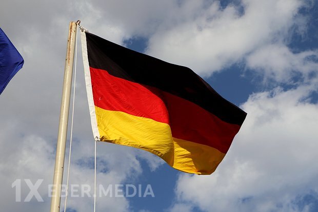 Almaniyada ölkənin problemlərinə görə hakimiyyətdəki axmaqlar günahlandırılırdı