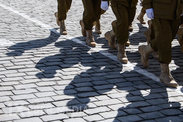 Ukraynada bir kişi bir dəqiqəlik sükut zamanı səfərbər edilib