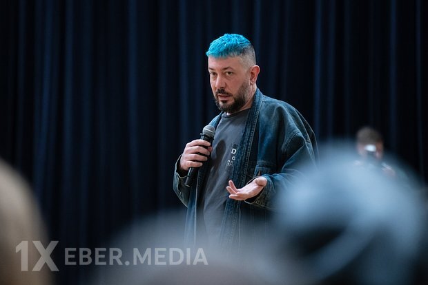 Artemi Lebedev Rusiyanı ABŞ-ın nümunəsinə uyğun olaraq bir dəyişiklik etməyə çağırdı