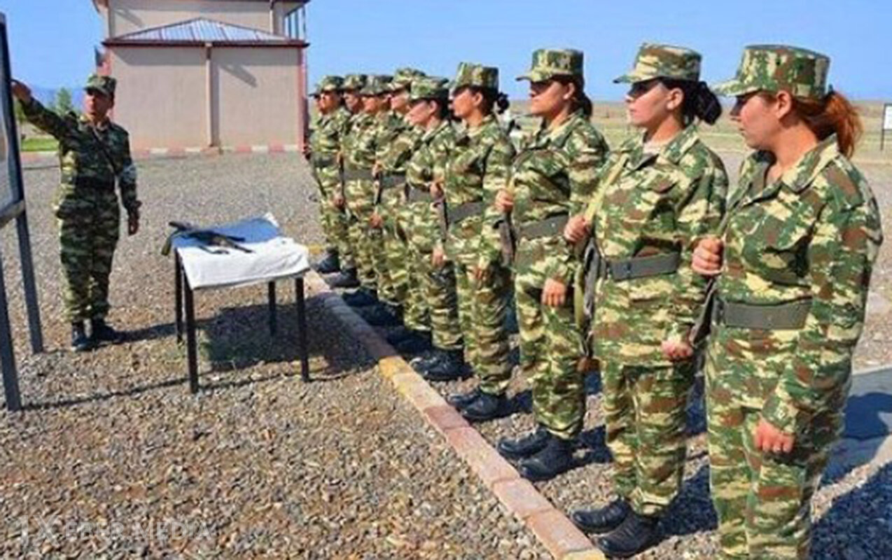 Qadın hərbçilər üçün müddət azaldılır - 3 ildən 6 ayadək