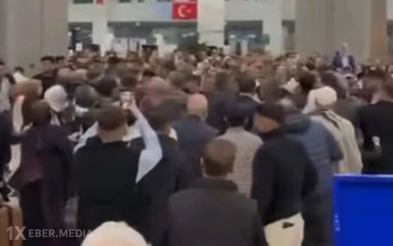 Qaziantep aeroportunda Ümrəyə gedənlər arasında - Gərgin anlar+Video