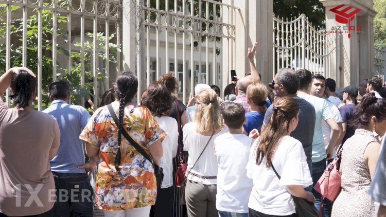 Bu gün 58 mindən çox şagird buraxılış imtahanı verəcək