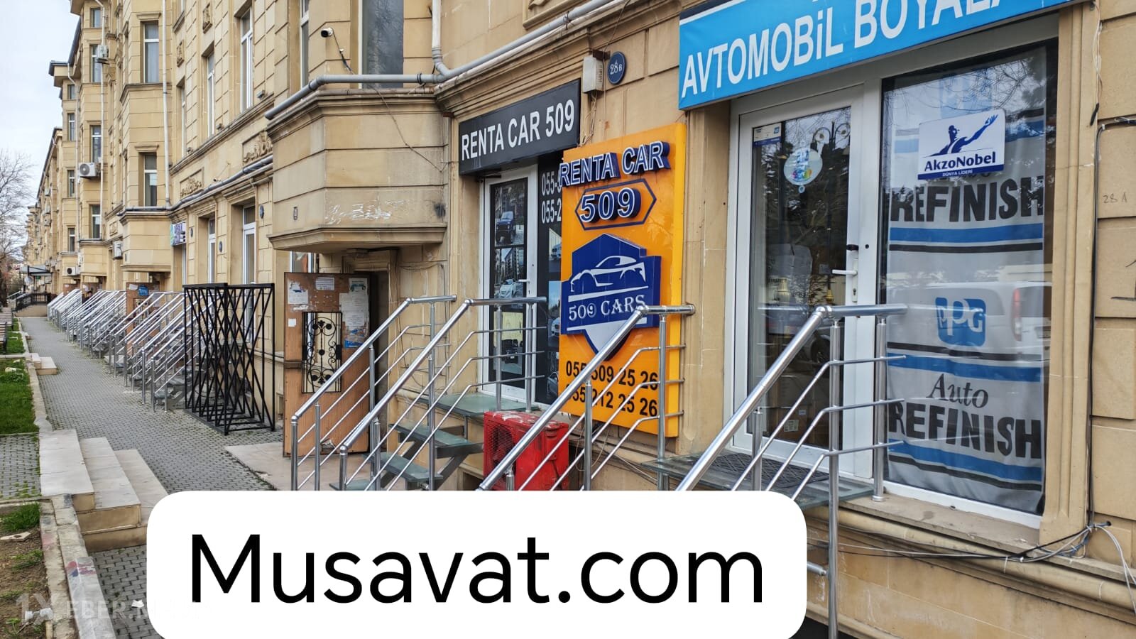 Bakıda binaların həyətində “avtomobil savaşı” – Rent a car şirkətləri həyətləri işğal edib ?