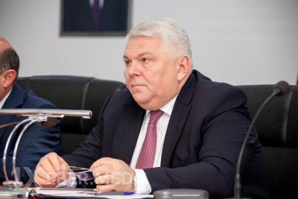 Elxan Usubovun 41 min manatlıq "tədbir paketi"