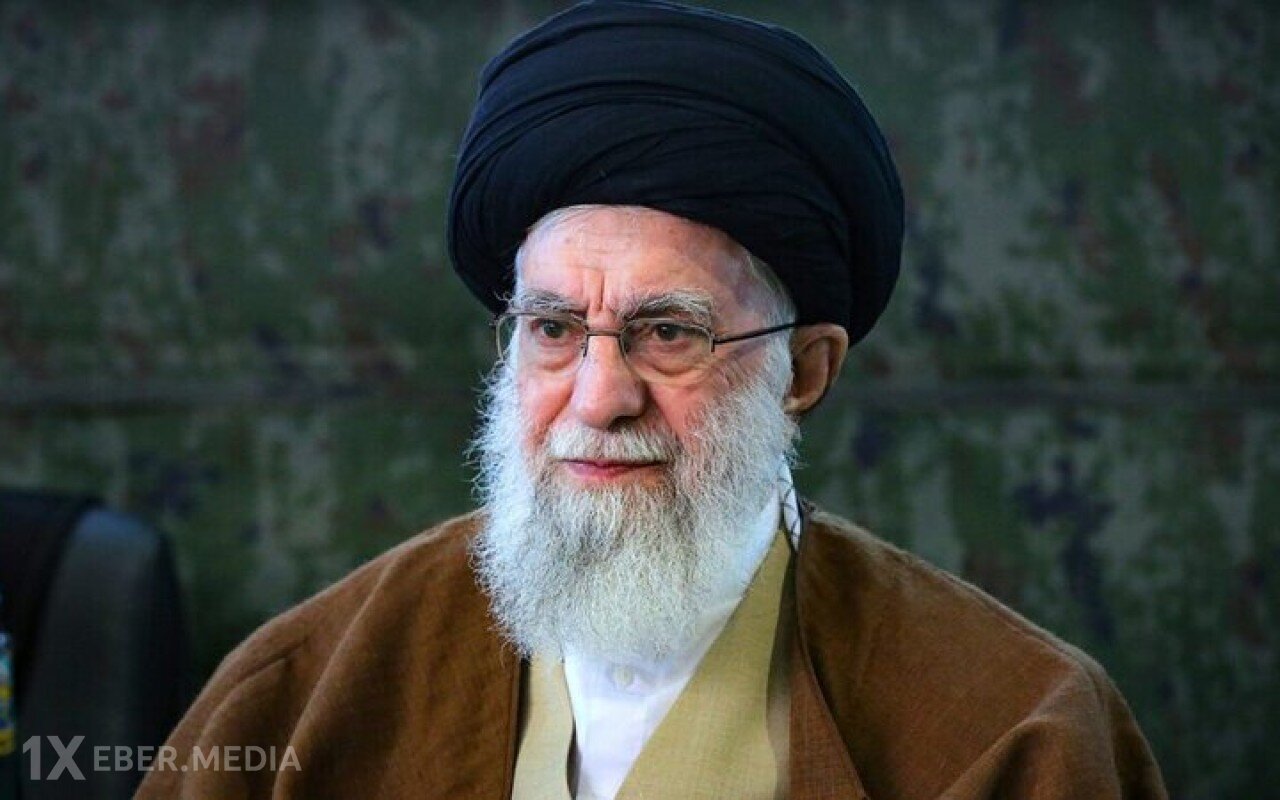 Xameneinin müşaviri haqqında beynəlxalq həbs qərarı verildi