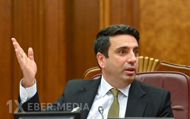 "Şahramanyan niyə Bakıda həbsdə deyil?" - Simonyan