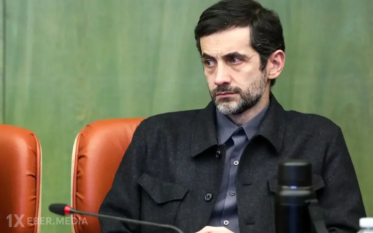 "Mən necə prezident oğluyam ki..." - Pezeşkian