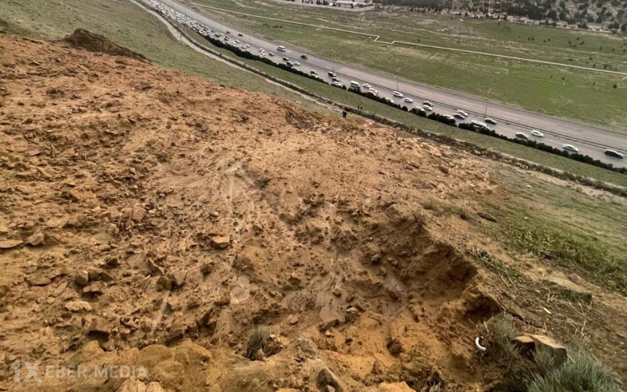 Bakının Xətai rayonunda sürüşmə oldu