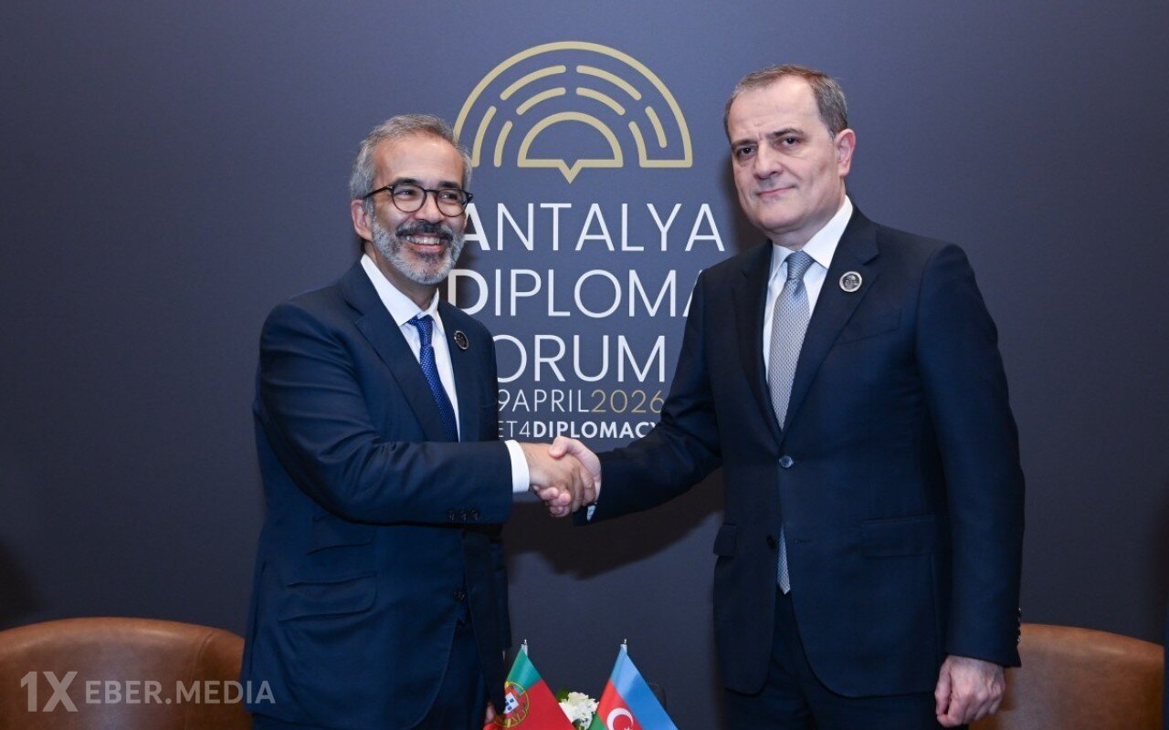 Ceyhun Bayramov portuqaliyalı həmkarı ilə görüşdü - FOTO