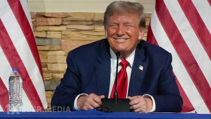 Tramp 1 saat ərzində “Truth Social” şəbəkəsində ən azı 37 post paylaşıb