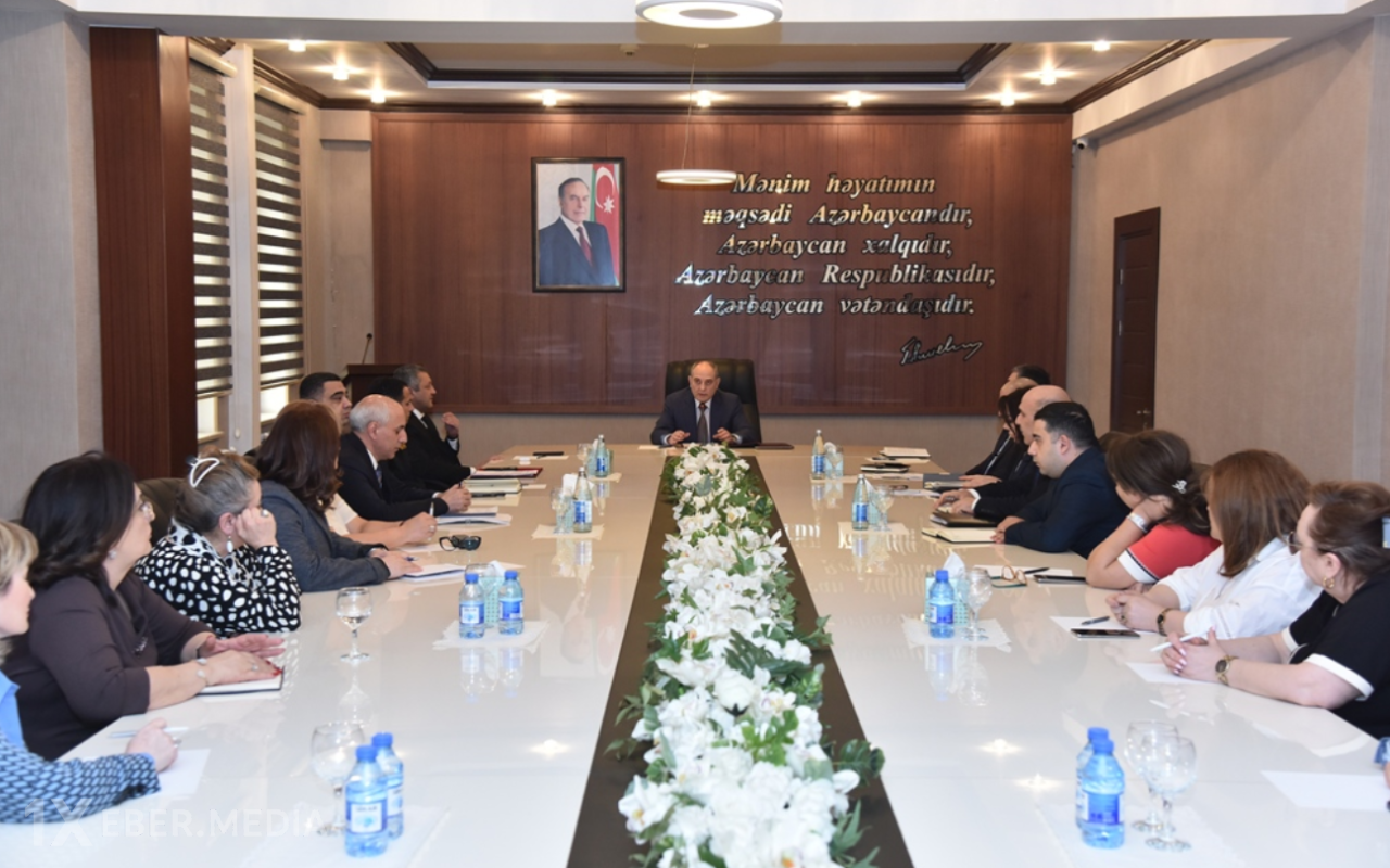 Tahir Budaqov müşavirə keçirdi - FOTOLAR