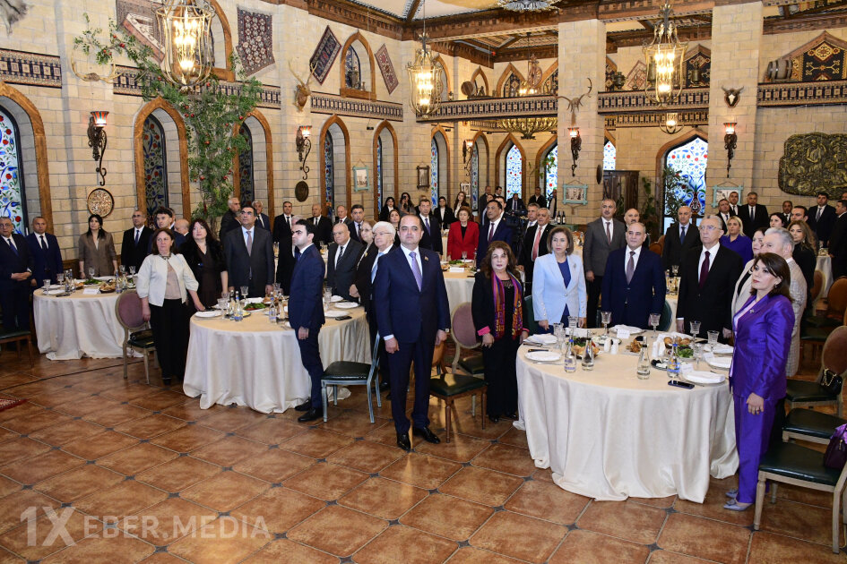 Nur saçan ömür: mənəvi dəyərlərin təcəssümü