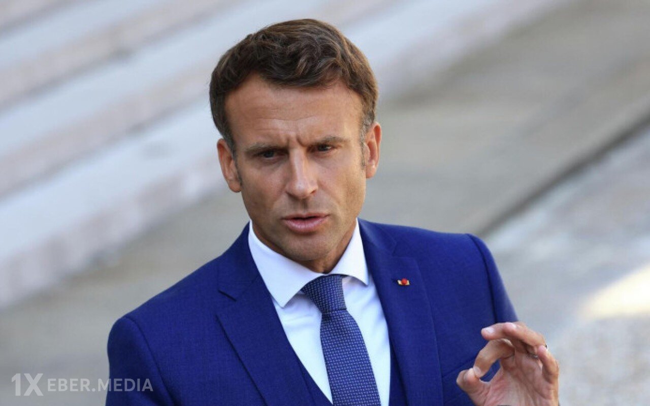 Makron Gümrüdə konsertə qatılacaq