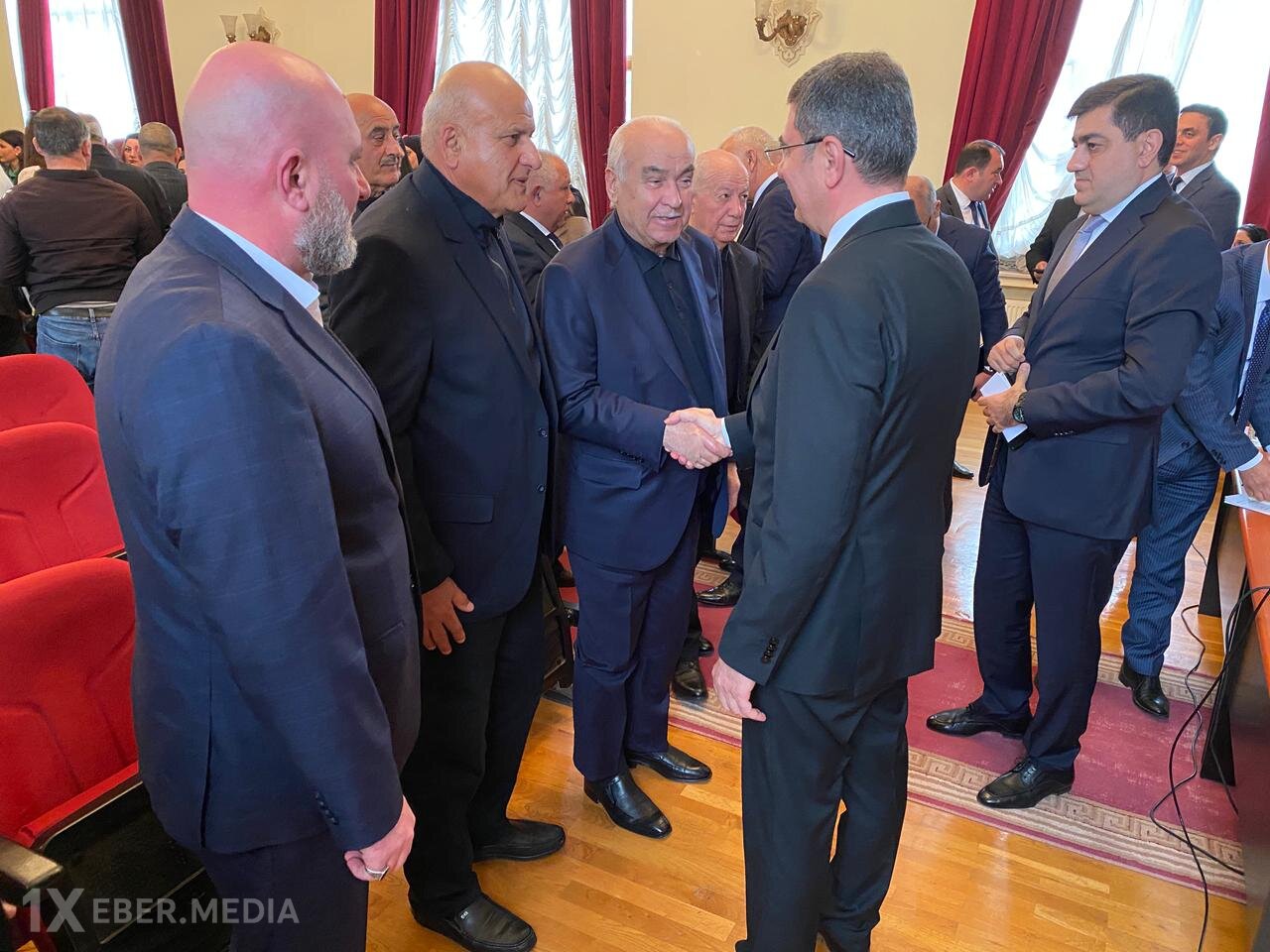 Elşən Salahov Mərdəkan qəsəbə sakinləri ilə görüşdü