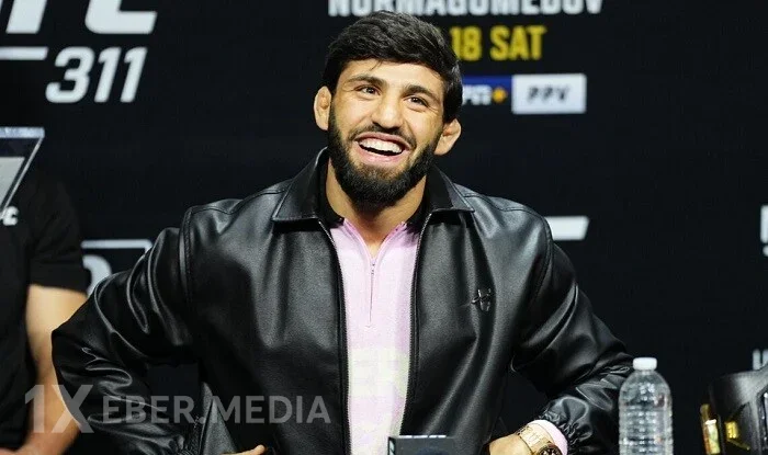 Erməni həsəd apardı: Putin onun üçün zal tikdirir