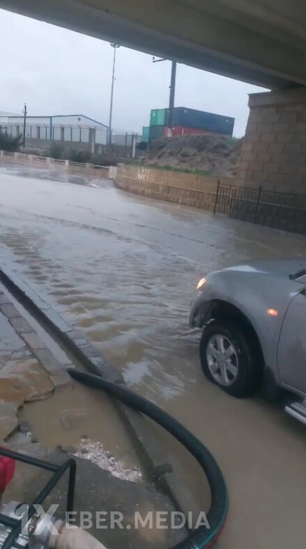 Körpünün altlna yığılan su nasos vasitəsilə kənarlaşdırılır