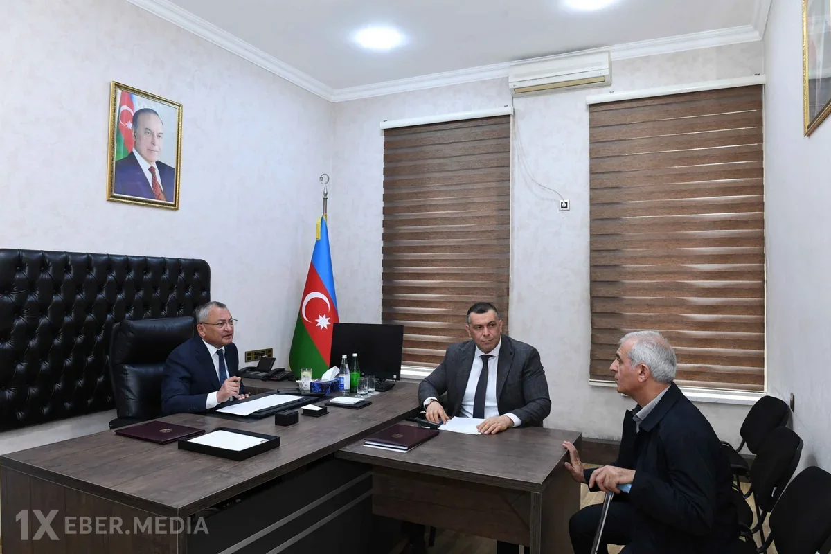 Rövşən Rzayev vətəndaş qəbulu keçirib