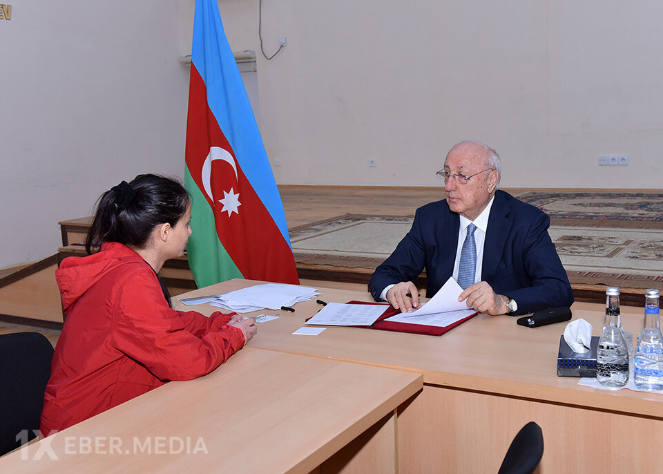 Zakir Fərəcov növbəti səyyar qəbul keçird