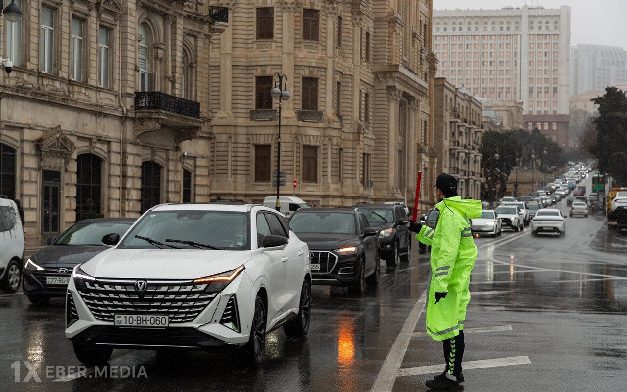 Yol polisindən sürücü və piyadalara müraciət