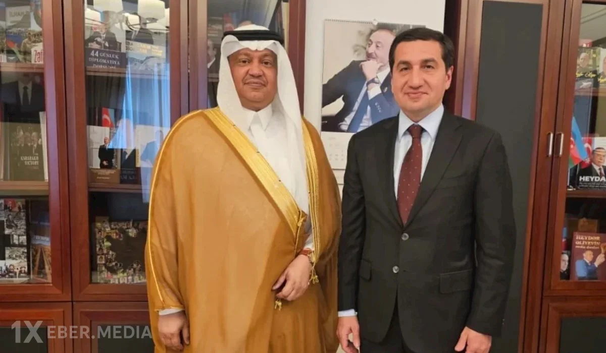 Hikmət Hacıyev Səudiyyə Ərəbistanının Azərbaycandakı səfiri ilə görüşüb