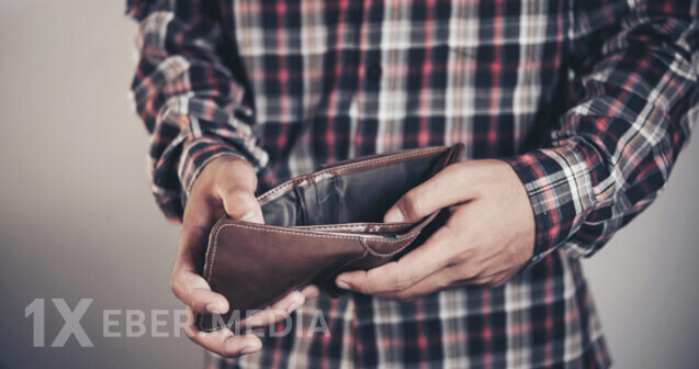 Dövlət iş tapmırsa, pensiya “yanır”? – 180 manatlıq yaşayışın hüquqi çıxılmazı