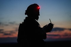 Fransada Zelenski ukraynalıları qırğına göndərməkdə ittiham olunurdu