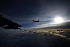 NATO Rusiyanın hərəkətinə cavab olaraq qırıcı təyyarələrini havaya qaldırdı