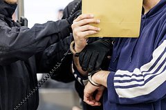 Trampı təhdid edən şəxs saxlanılıb