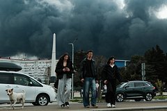 Ukrayna Silahlı Qüvvələri yenidən Tuapseyə dronlarla zərbə endirdi. Neft emalı zavodunda böyük yanğın baş verdi