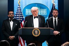 Tramp sui-qəsd cəhdi günü zarafat etməyi planlaşdırırdı