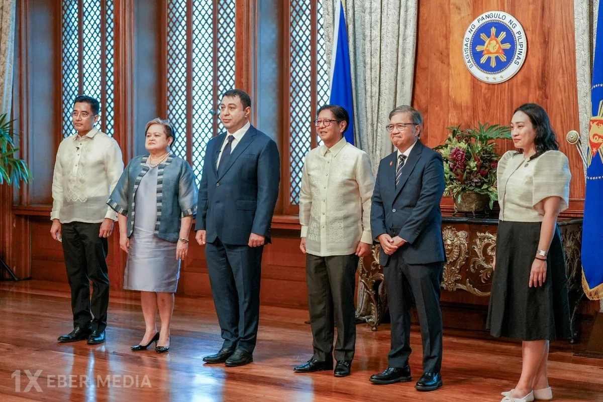 Ramil Rzayev etimadnaməsini Filippin Prezidentinə təqdim edib