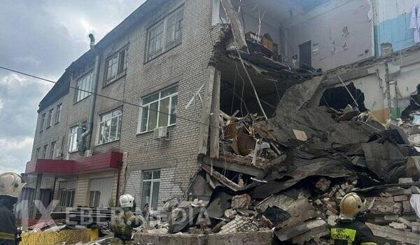 Ukraynanın vurduğu yaşayış binası çökdü