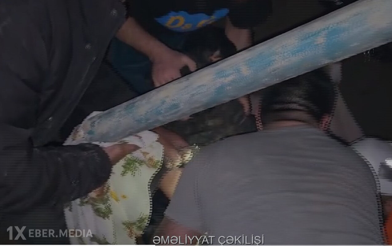 Sabunçuda fərdi ev çökdü - Xilasetmə görüntüləri