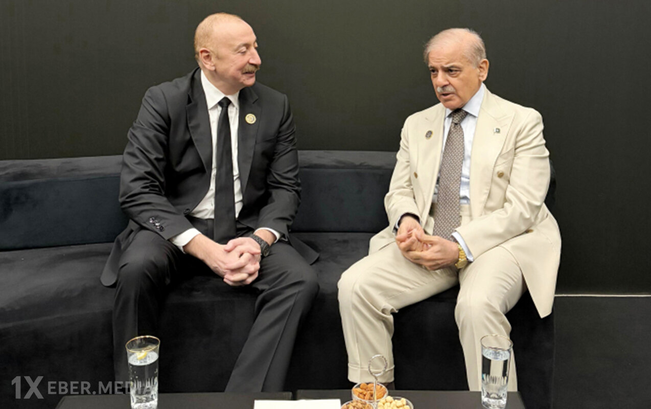 Prezident Şahbaz Şəriflə görüşdü